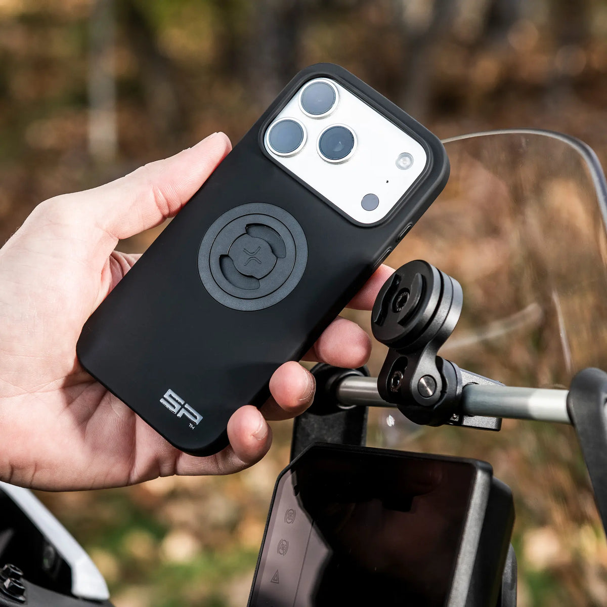 Translation missing: en.Crossbar Mount Pro: More Space for Your Setup