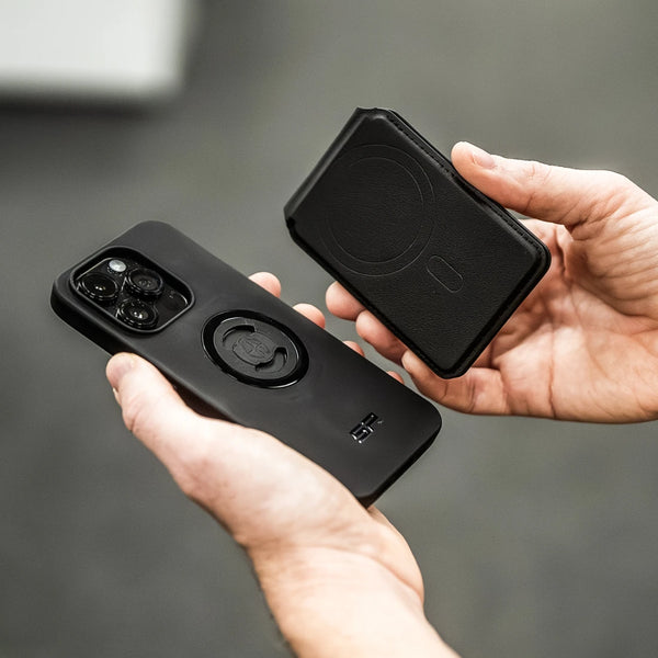 Magnetic attachment